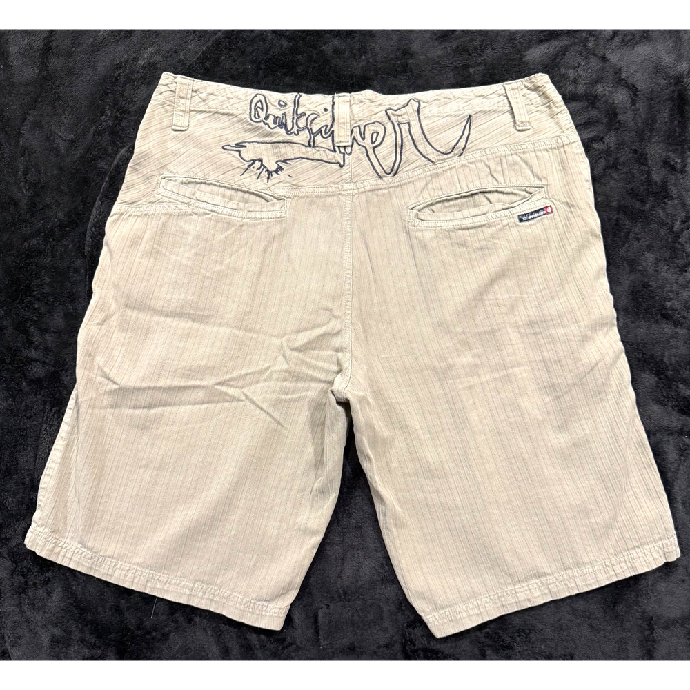 Vintage Quicksilver Shorts Mens Embroidered Logo Size: 36x11 Surfer Skater